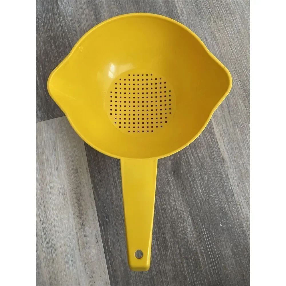 Vintage Tupperware Strainer Colander 1200-3 Yellow 1 Quart With Handle Hang Hole